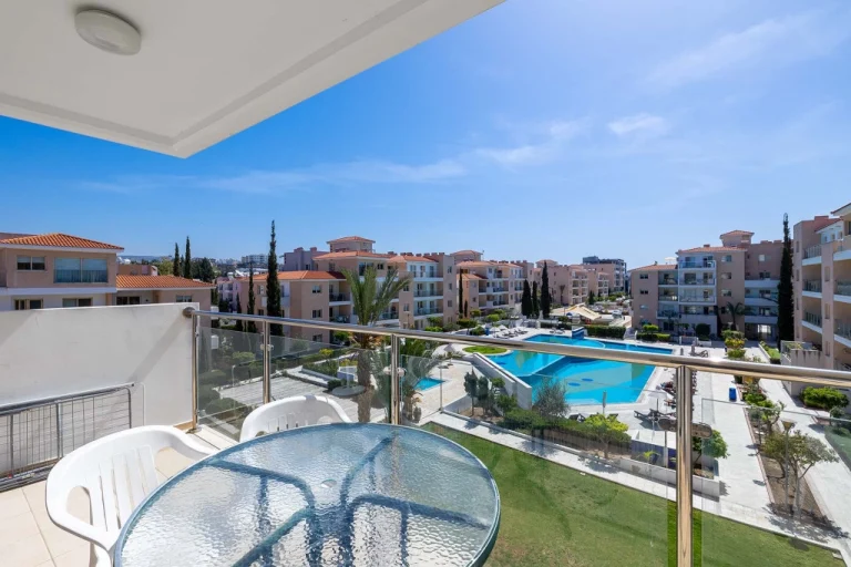 2 Bedroom Apartment for Sale in Paphos – Universal