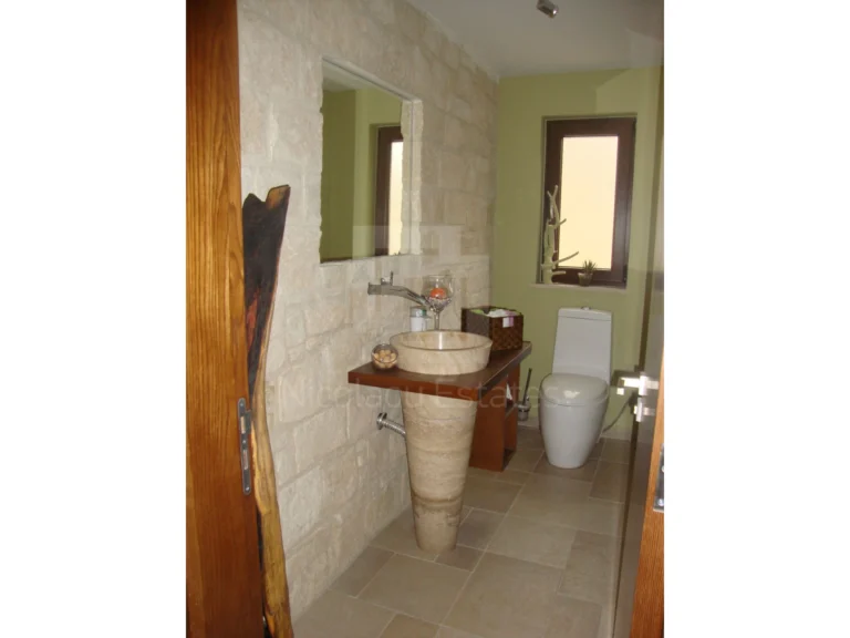 5 Bedroom House for Sale in Akrounta, Limassol District