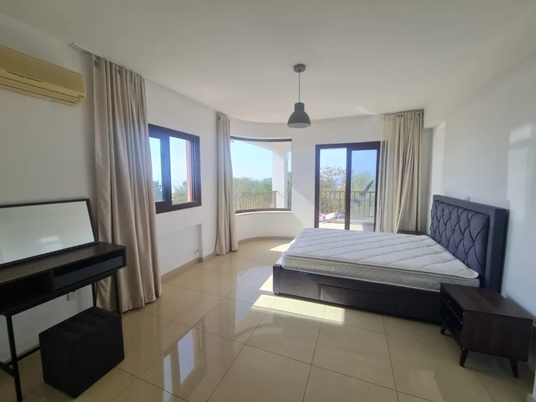 3 Bedroom Apartment for Rent in Kissonerga, Paphos District