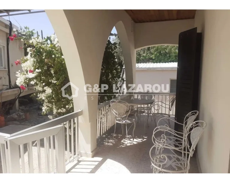 2 Bedroom House for Sale in Agios Dometios, Nicosia District