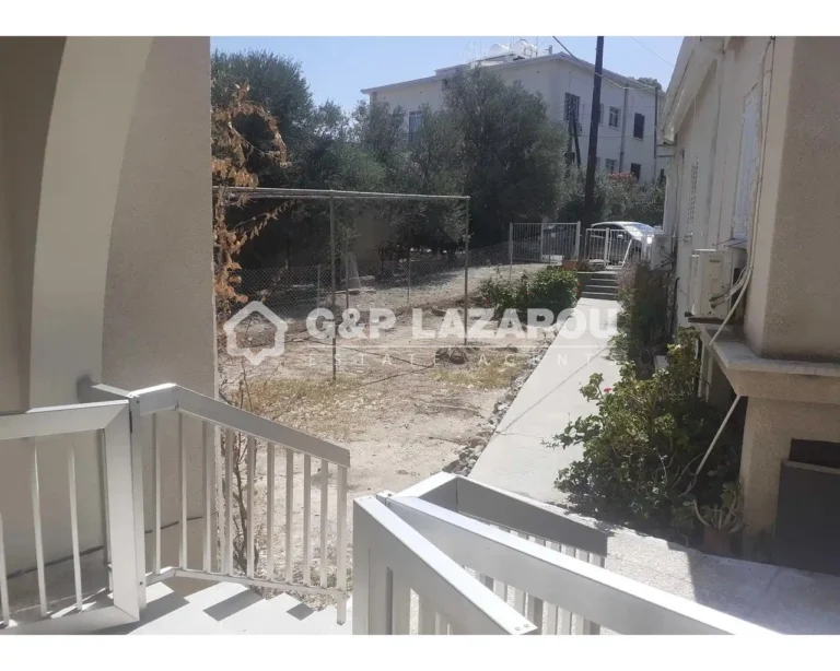 2 Bedroom House for Sale in Agios Dometios, Nicosia District