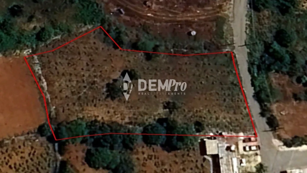 2,180m² Plot for Sale in Ineia, Paphos District