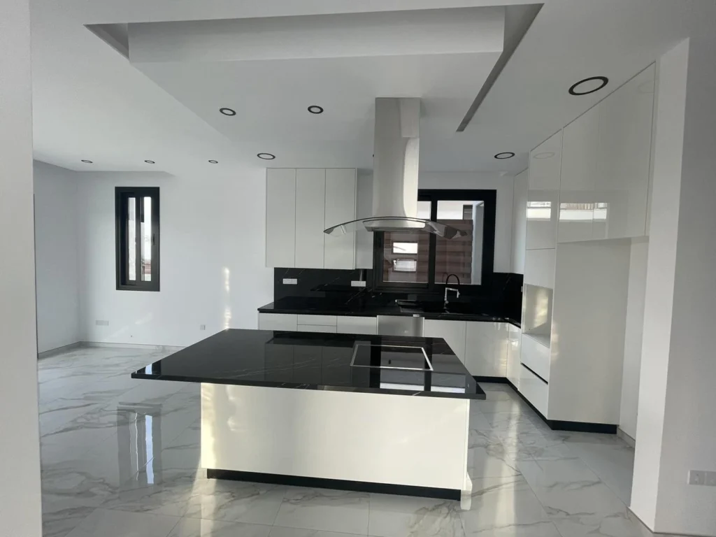 5 Bedroom House for Sale in Germasogeia, Limassol District