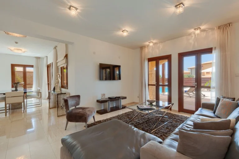 2 Bedroom House for Sale in Aphrodite Hills Kouklia, Paphos District