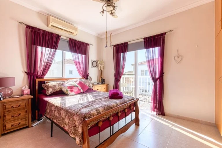 4 Bedroom House for Sale in Frenaros, Famagusta District