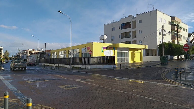 Giraffe Nursery School