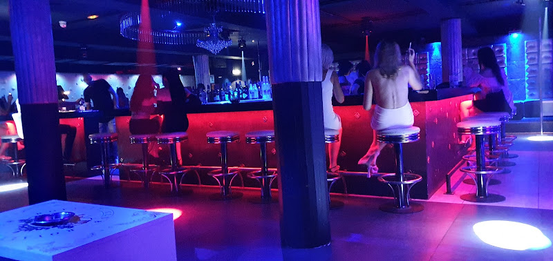 Royalty club