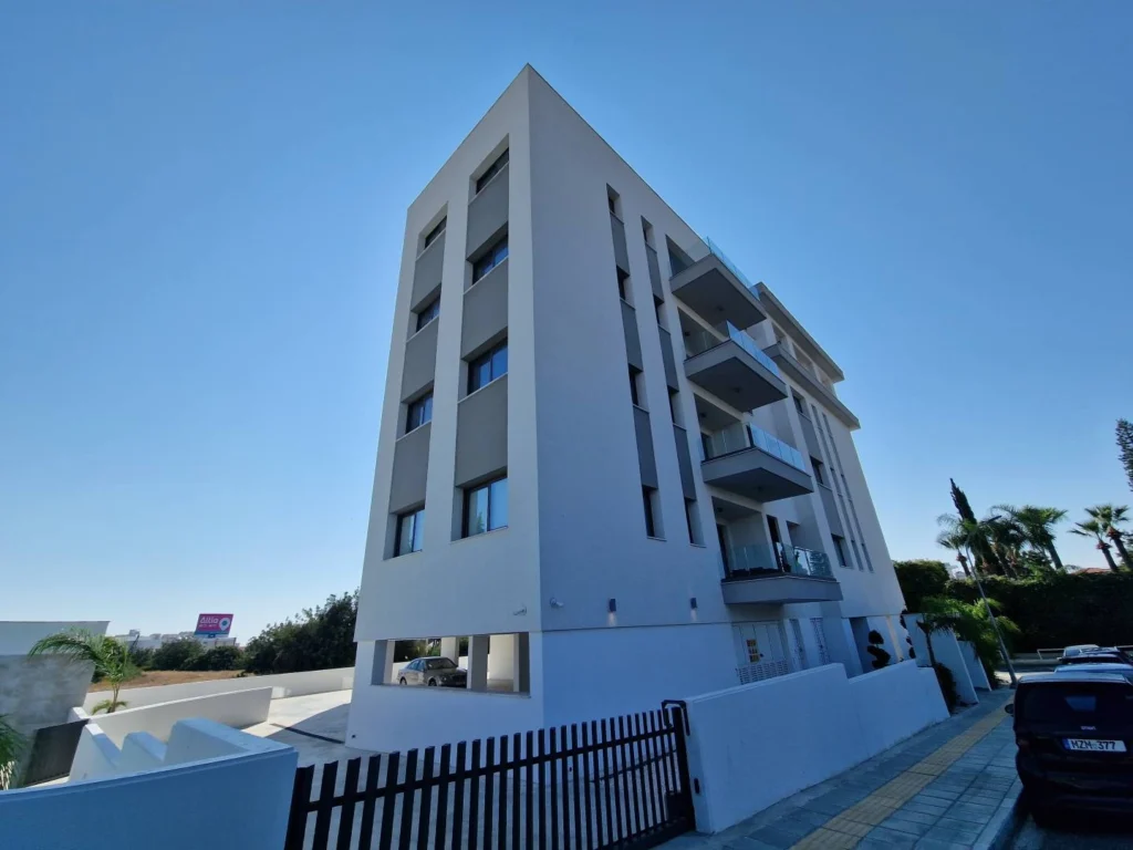 2 Bedroom Apartment for Sale in Germasogeia, Limassol District