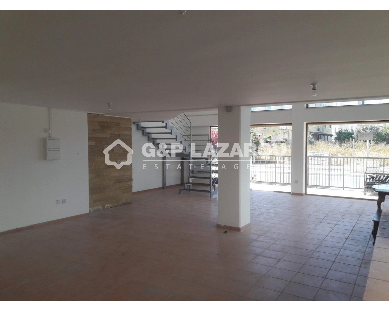 150m² Commercial for Rent in Aglantzia, Nicosia District