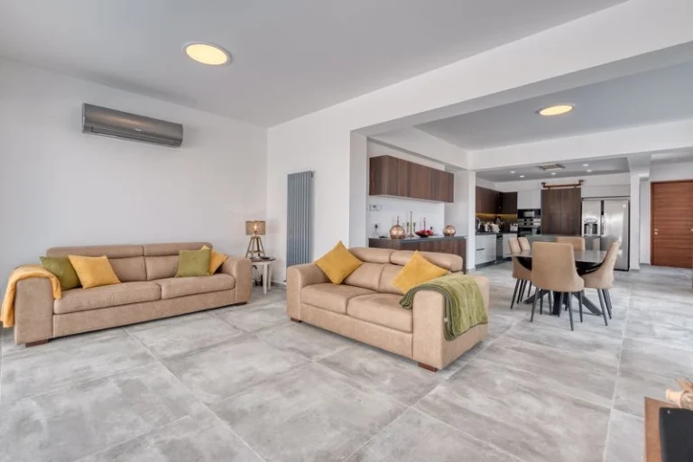 5 Bedroom Villa for Sale in Livadia Larnakas, Larnaca District