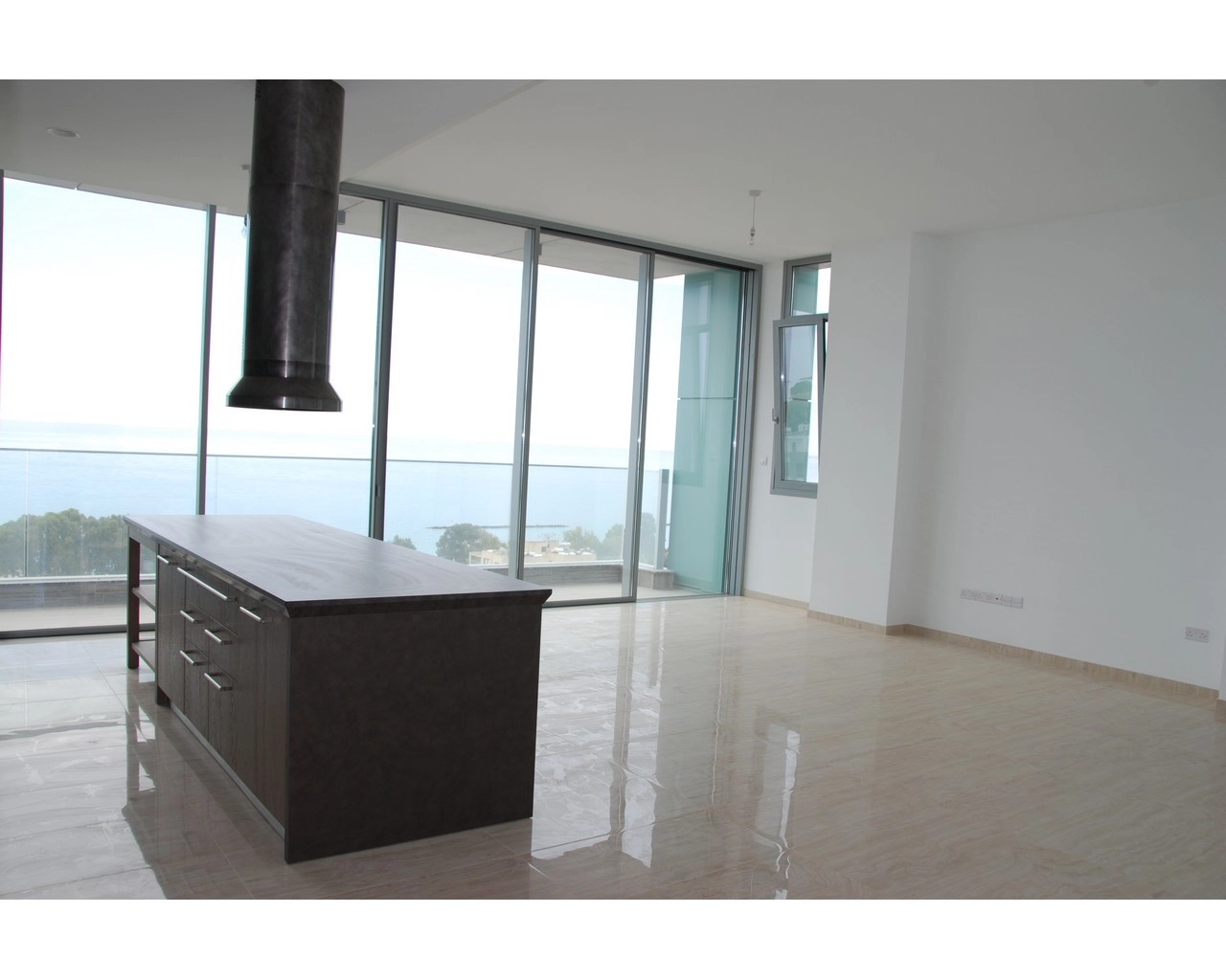 3 Bedroom Apartment for Sale in Agios Tychonas, Limassol District