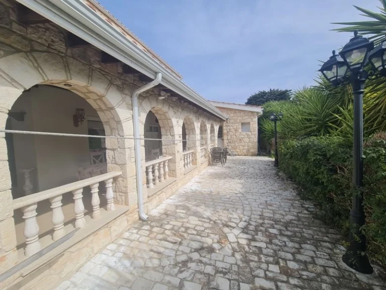 4 Bedroom House for Sale in Pano Arodes, Paphos District