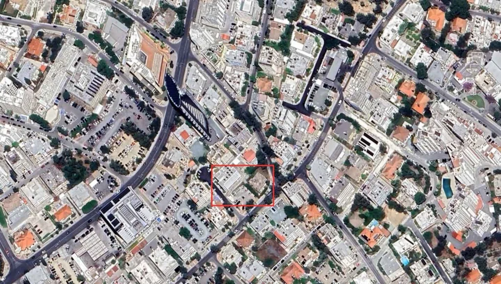 1,032m² Commercial Plot for Sale in Agioi Omologites, Nicosia District