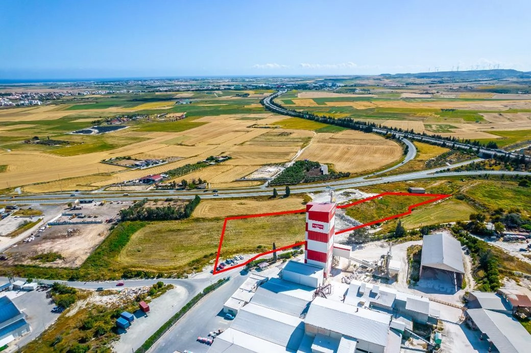 8,417m² Commercial Plot for Sale in Aradippou, Larnaca District