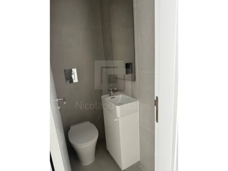 135m² Office for Rent in Nicosia District