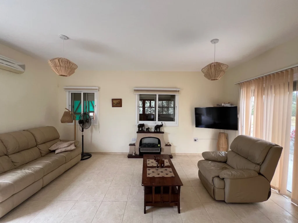 2 Bedroom House for Rent in Erimi, Limassol District