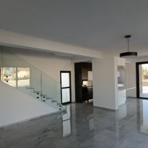 4 Bedroom House for Sale in Chlorakas, Paphos District