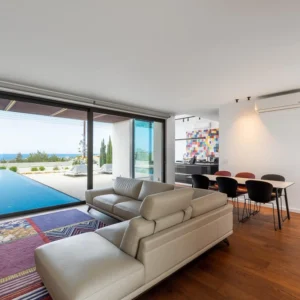 3 Bedroom House for Sale in Sea Caves, Paphos District