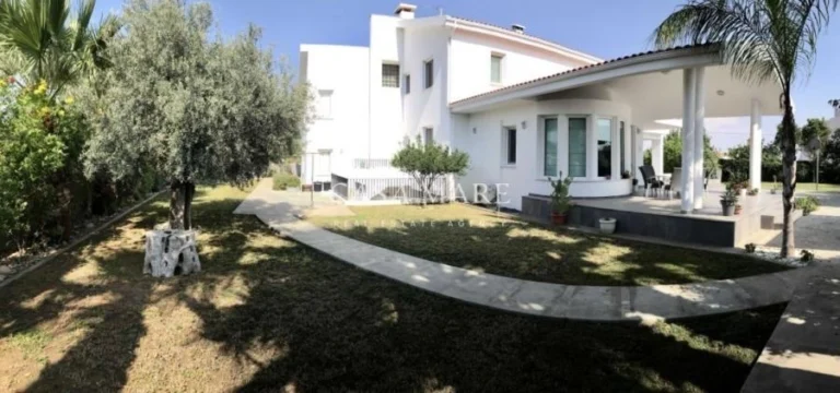 5 Bedroom House for Sale in Latsia, Nicosia District