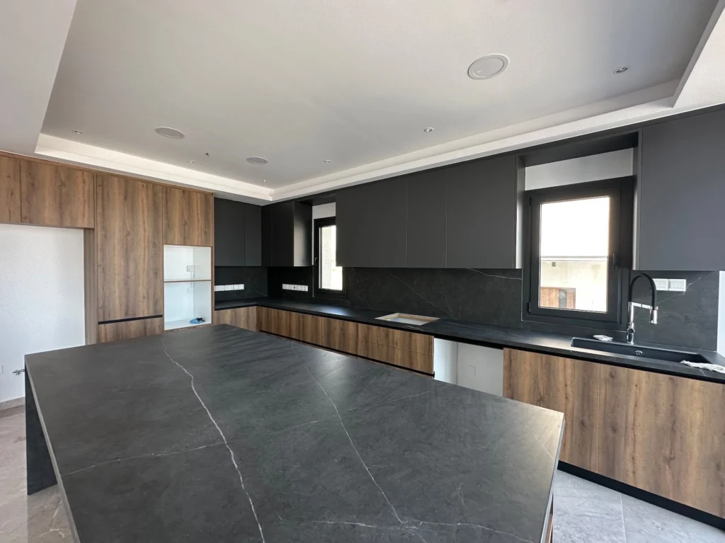 4 Bedroom House for Rent in Parekklisia, Limassol District