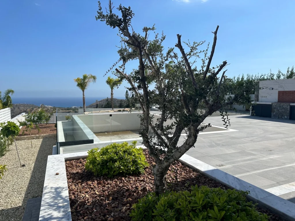 4 Bedroom House for Rent in Parekklisia, Limassol District