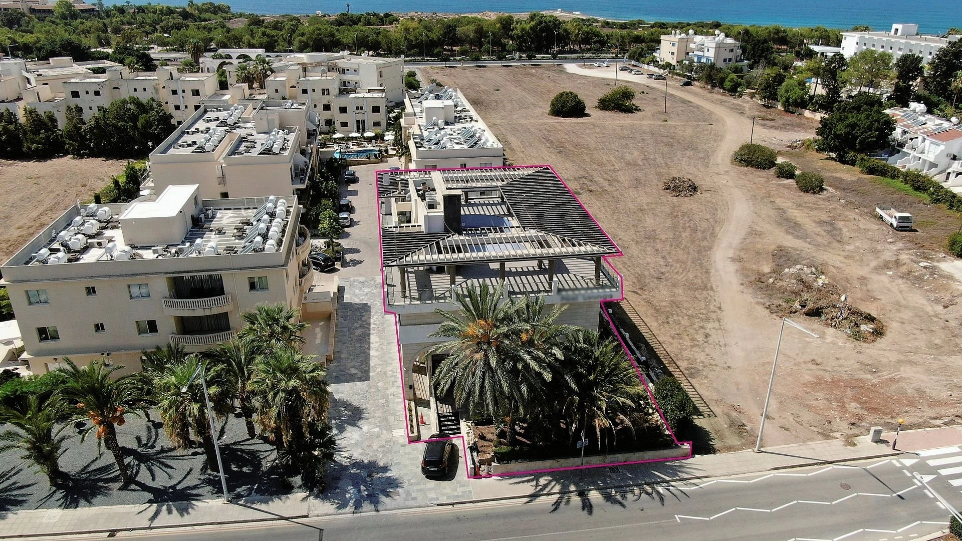 260m² Building for Sale in Tombs Of the Kings, Paphos District