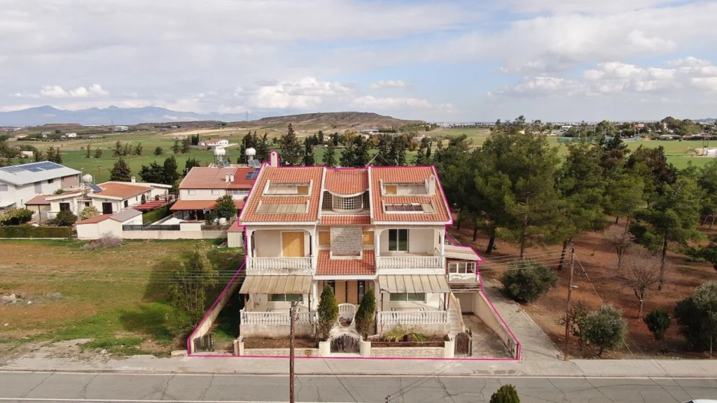 6+ Bedroom House for Sale in Pano Deftera, Nicosia District