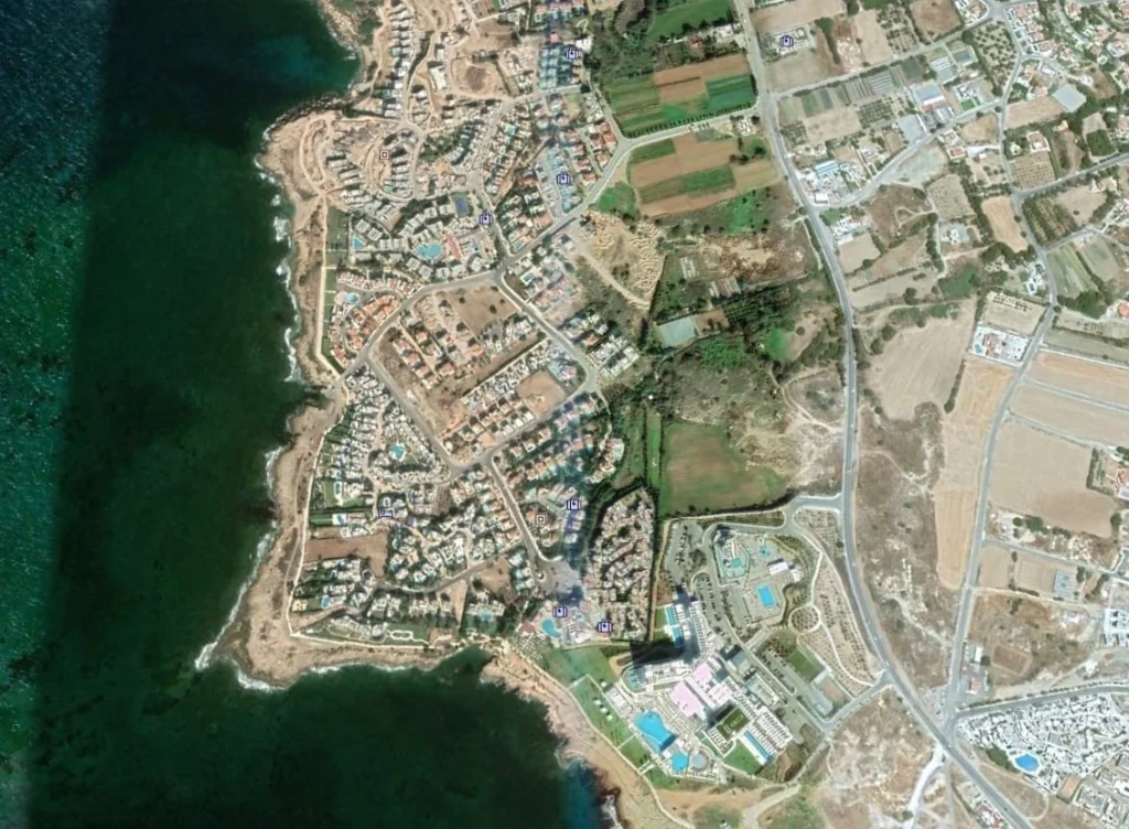 10,476m² Plot for Sale in Chlorakas, Paphos District