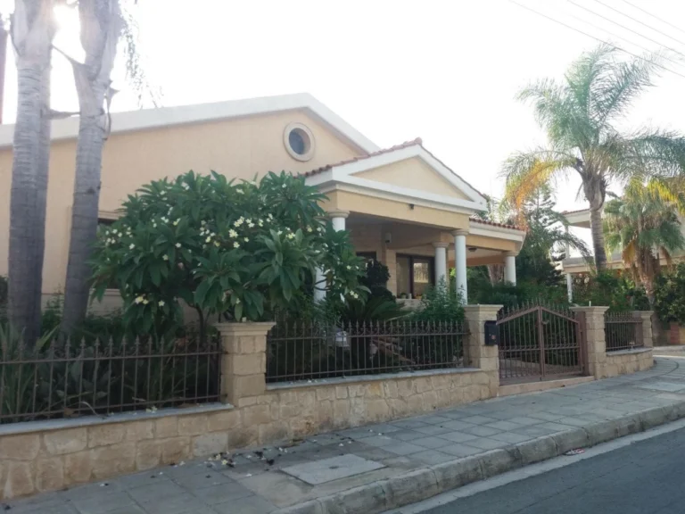 6+ Bedroom House for Sale in Paphos – Emba