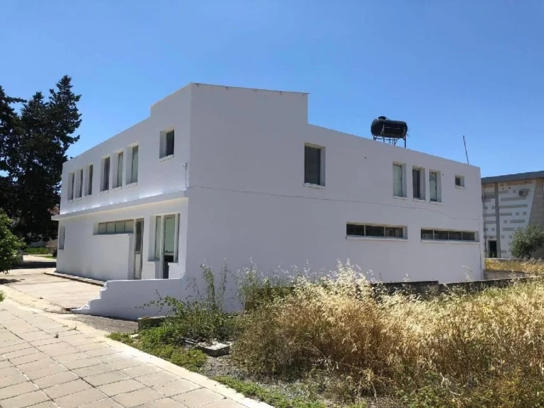 283m² Building for Sale in Pervolia Larnacas