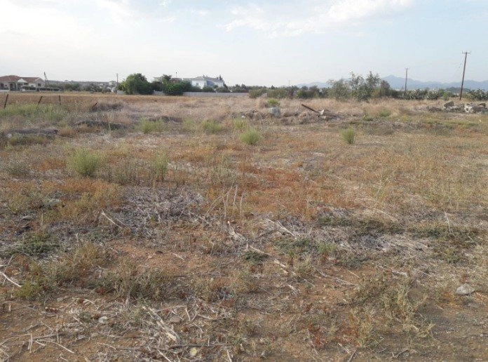 5,445m² Plot for Sale in Psimolofou, Nicosia District