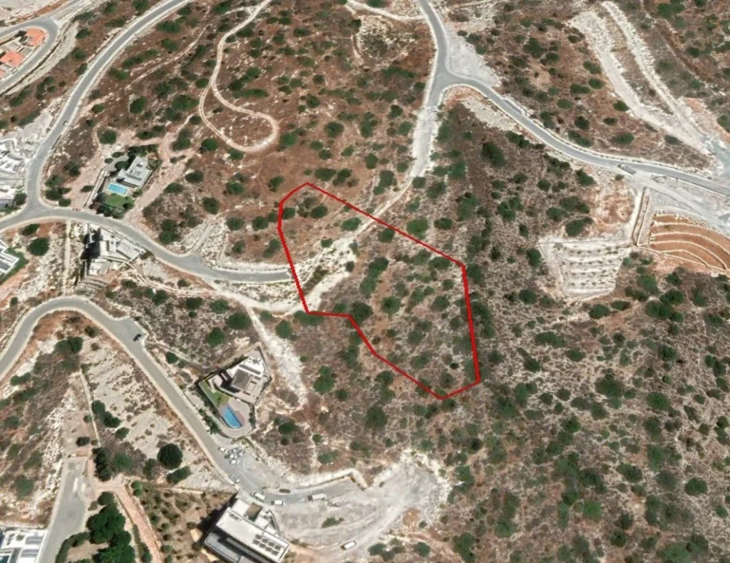 907m² Plot for Sale in Agios Tychonas, Limassol District