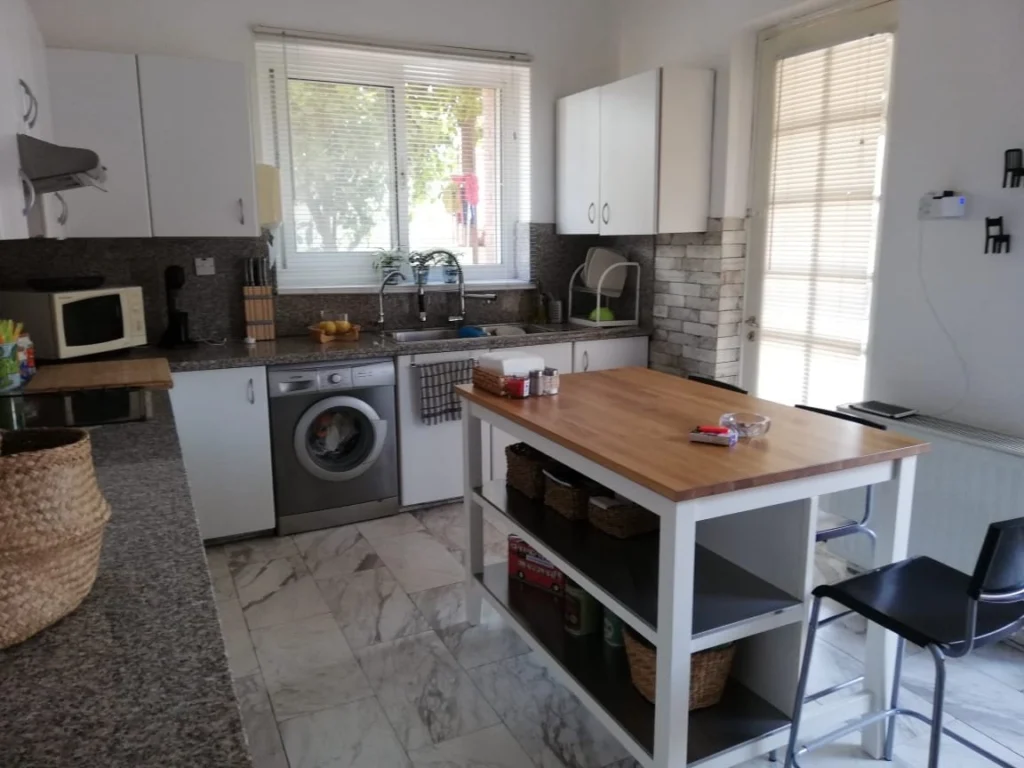 6+ Bedroom House for Sale in Agios Dometios, Nicosia District