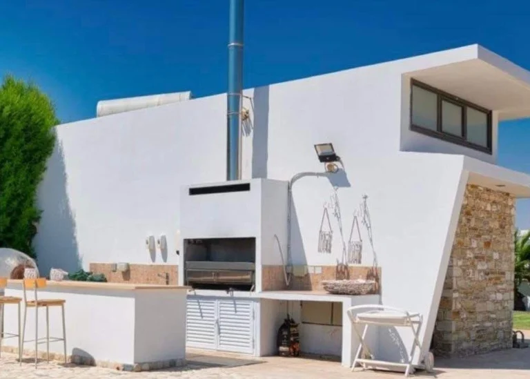 6+ Bedroom House for Sale in Dromolaxia, Larnaca District