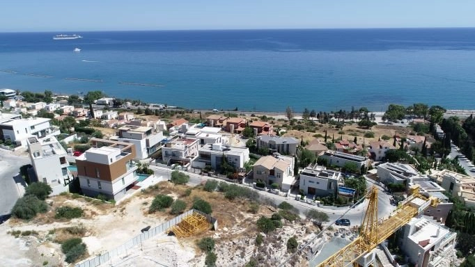 5 Bedroom House for Sale in Amathounta, Limassol District