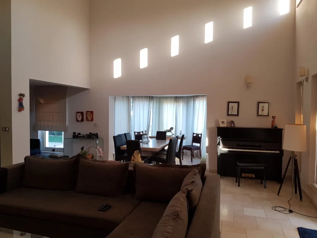 5 Bedroom House for Sale in Moni, Limassol District