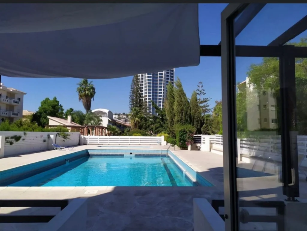 4 Bedroom Apartment for Sale in Limassol District