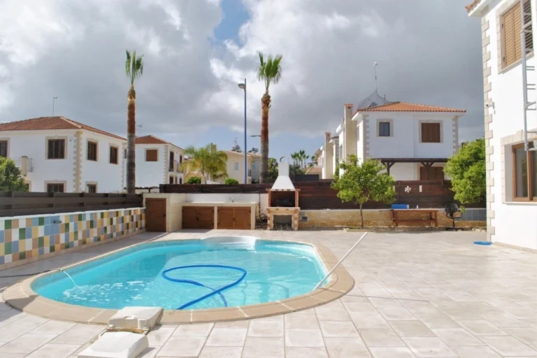 3 Bedroom House for Sale in Kapparis, Famagusta District