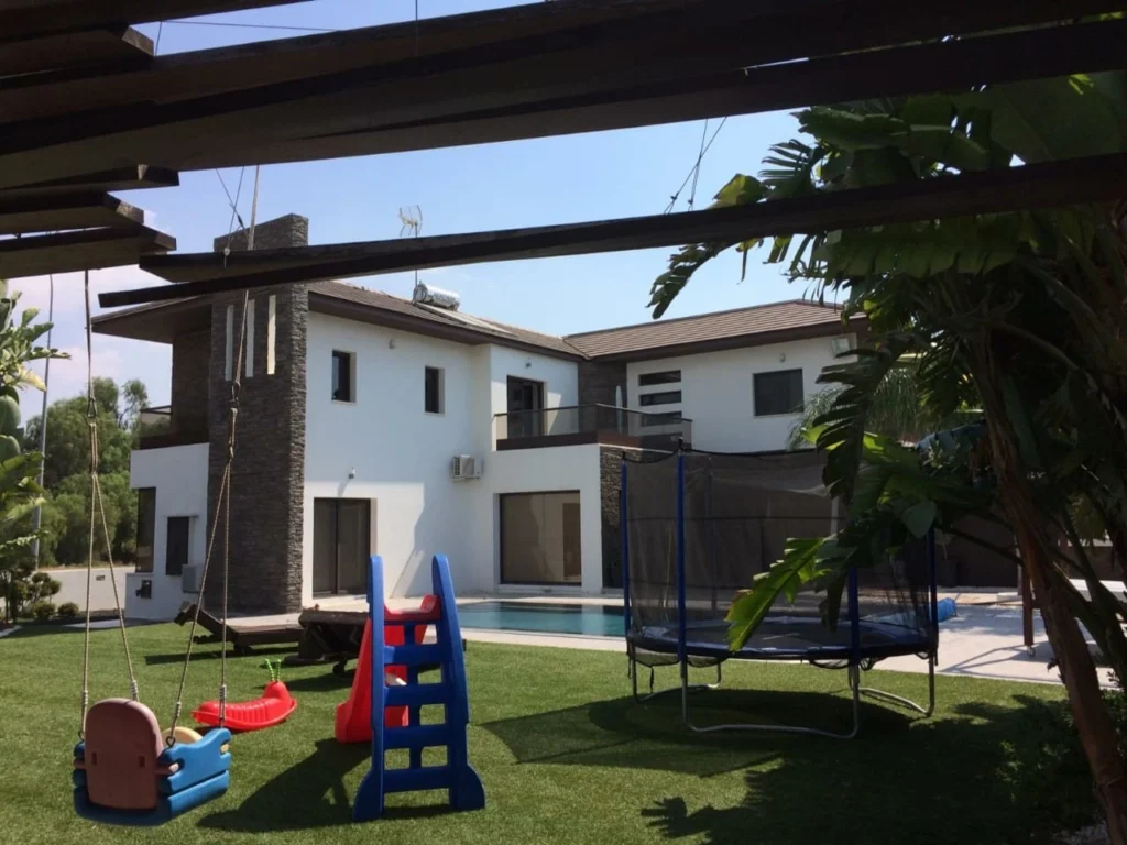 5 Bedroom House for Sale in Dhekelia, Larnaca District