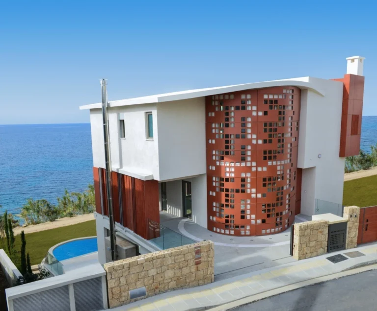 5 Bedroom House for Sale in Chlorakas, Paphos District