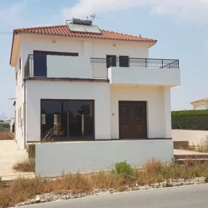 614m² Building for Sale in Mazotos, Larnaca District