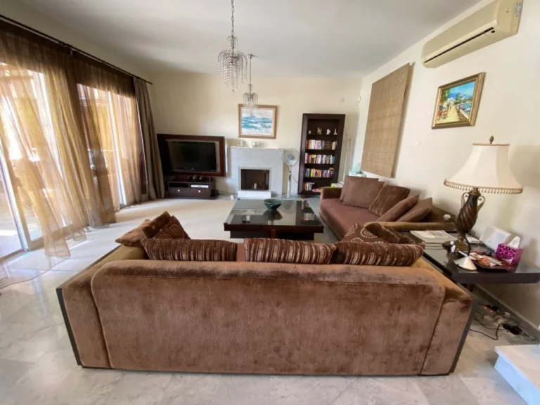 3 Bedroom House for Sale in Amathounta, Limassol District