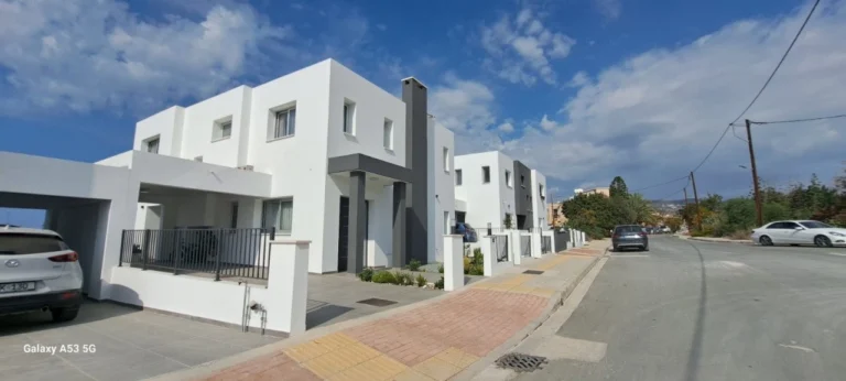 3 Bedroom House for Sale in Paphos – Emba