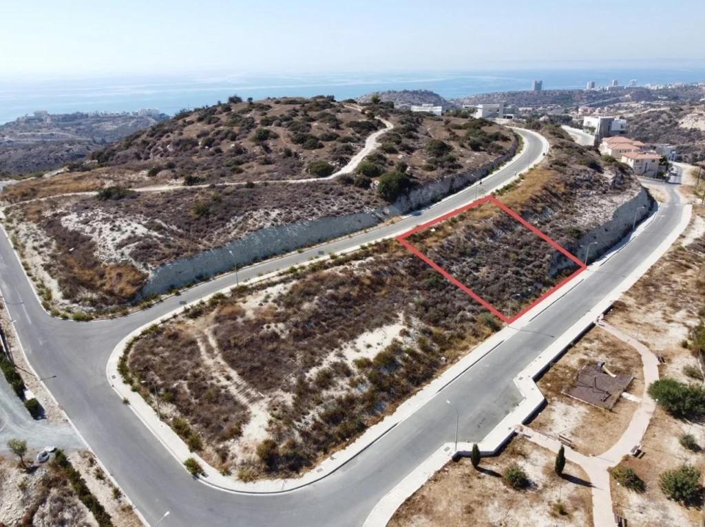 1,010m² Plot for Sale in Agios Tychonas, Limassol District