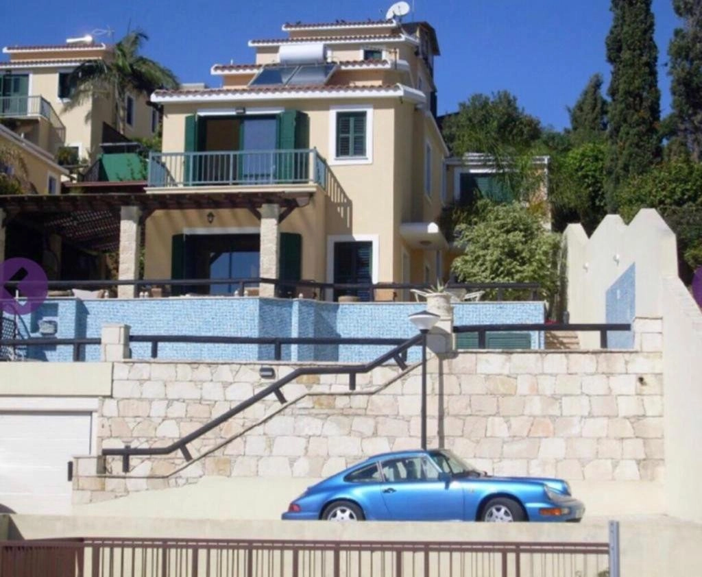 5 Bedroom House for Sale in Amathounta, Limassol District