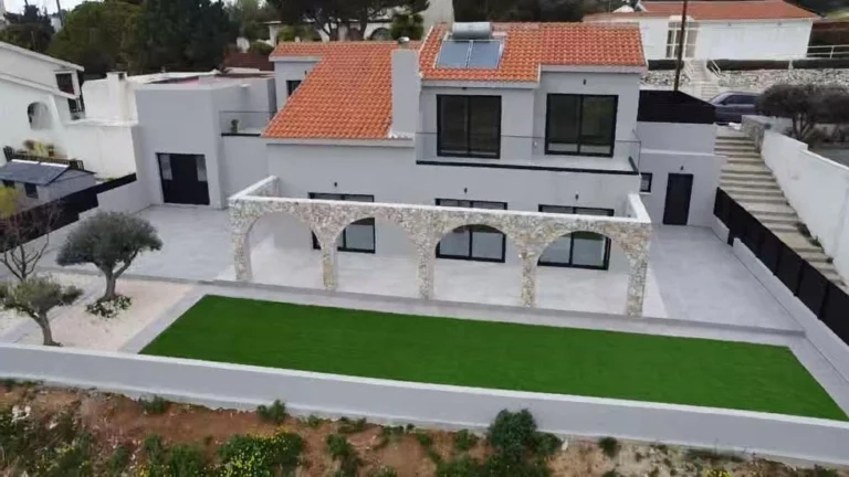 3 Bedroom House for Sale in Episkopi Lemesou, Limassol District
