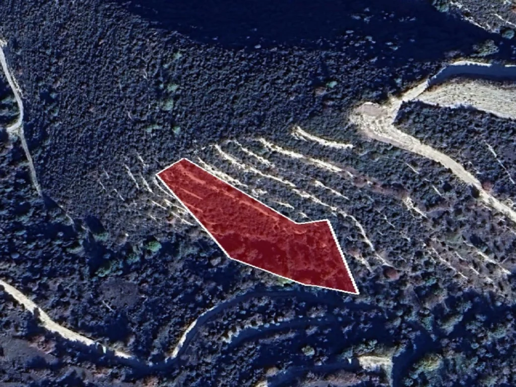3,512m² Plot for Sale in Agios Therapon, Limassol District