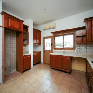 3 Bedroom House for Sale in Strovolos, Nicosia District