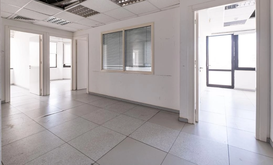 980m² Building for Sale in Strovolos, Nicosia District