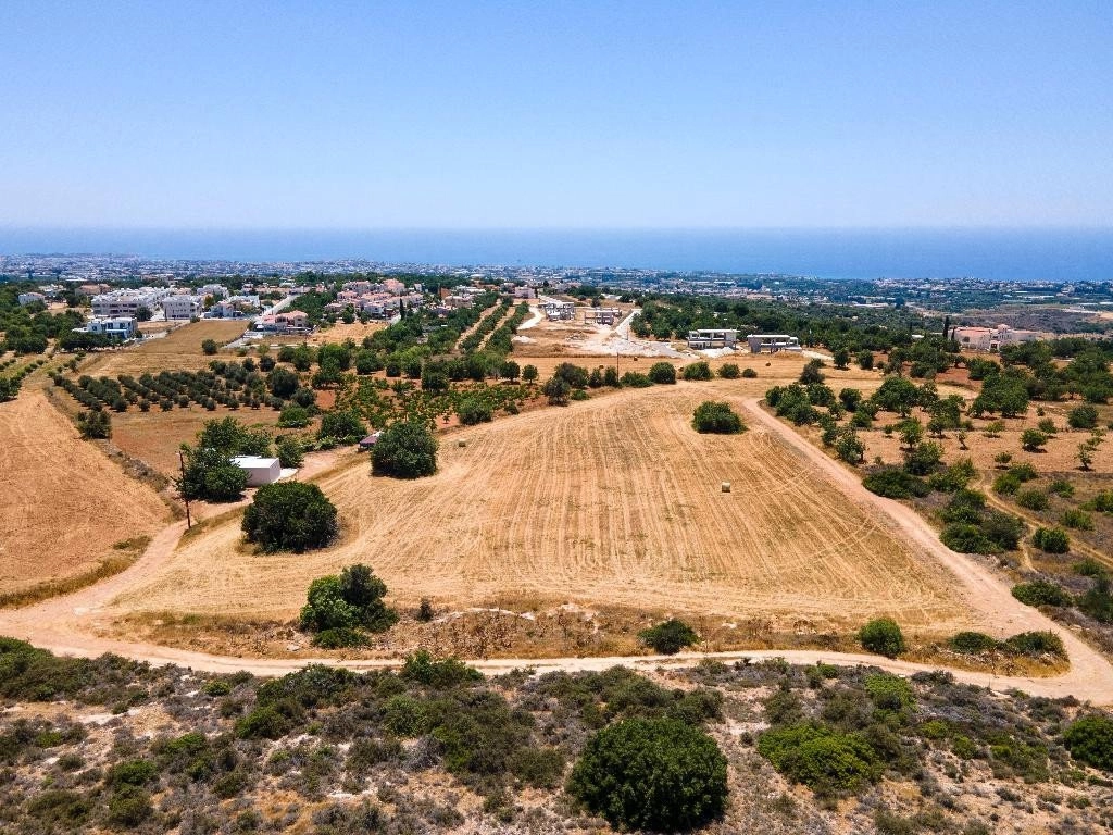 7,200m² Plot for Sale in Paphos District